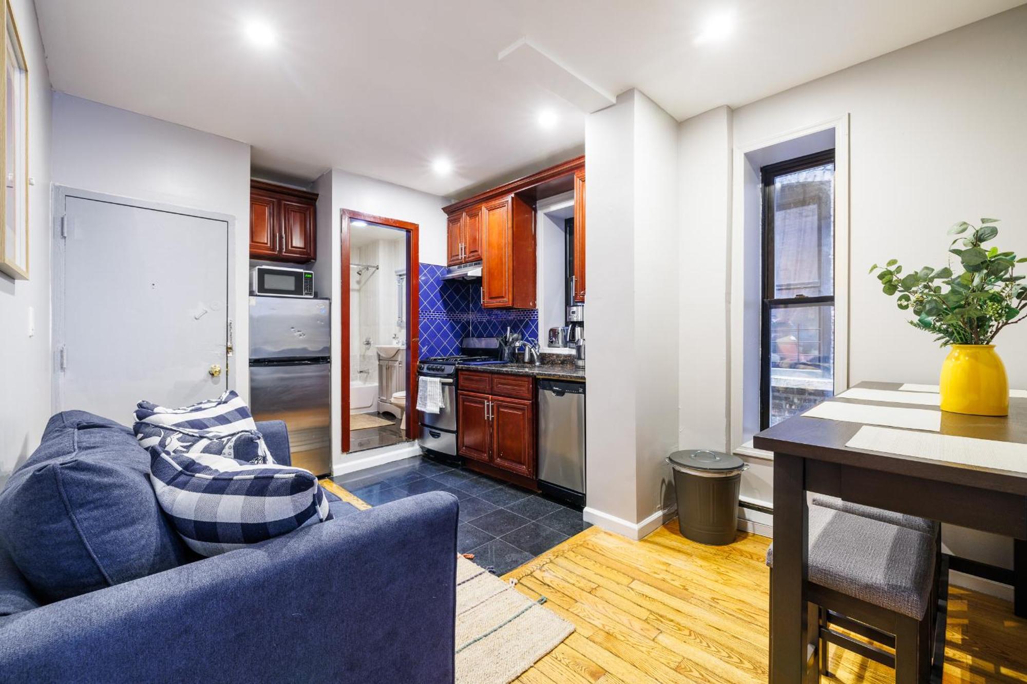 Apartment Discover The Comfort Of Columbia Properties-2